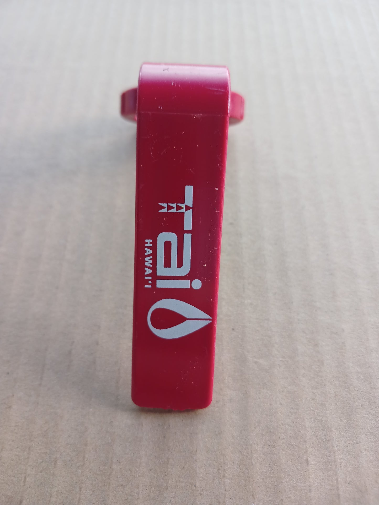 Tai Hawai'i drink bottle clip