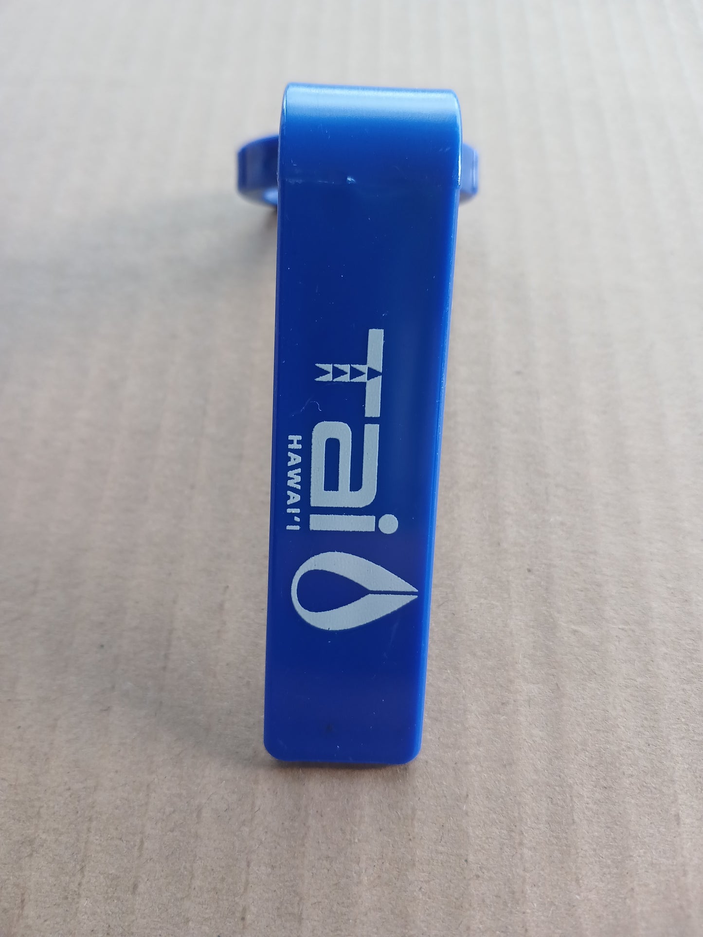Tai Hawai'i drink bottle clip